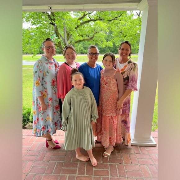 Meet your Posher, Hannah - Picture 7 of 16